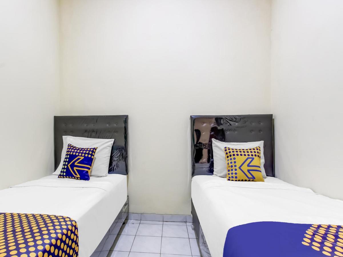 Oyo Life 91374 Asia Stay Semarang Syariah Exterior foto