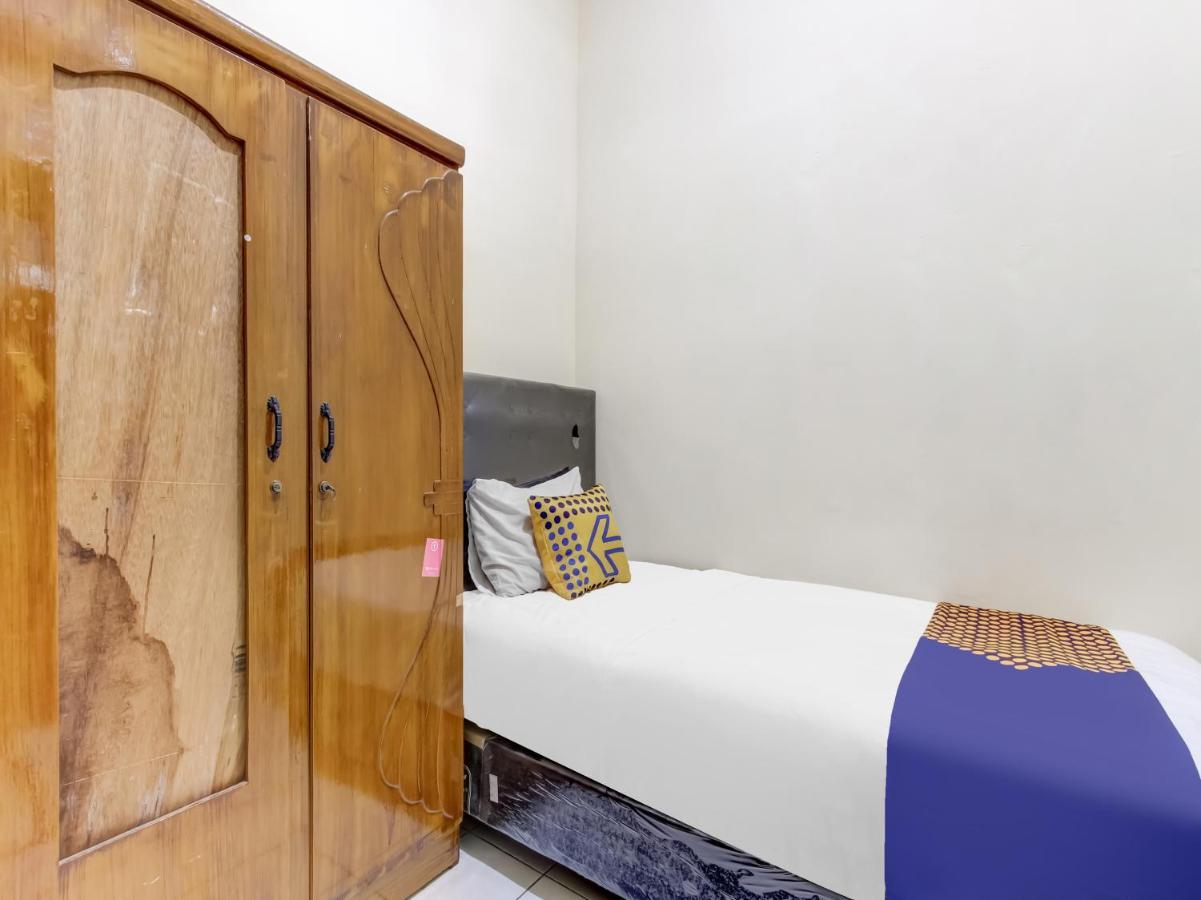 Oyo Life 91374 Asia Stay Semarang Syariah Exterior foto